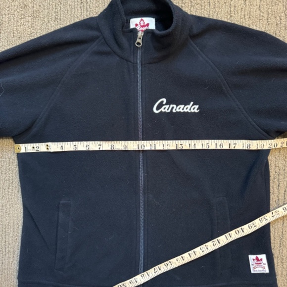 Vintage Roots Team Canada Olympic Salt Lake City 2002 Sweater - Picture 7 of 10